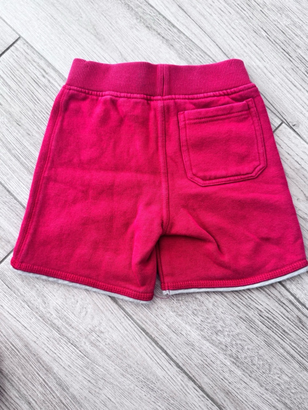 3 Pieces! Gymboree Skateboard T-Shirts Red Shorts Set Boy Size 18-24 month - Picture 13 of 14